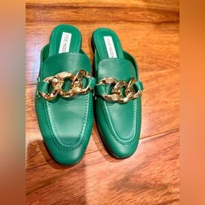 Steve Madden green flats